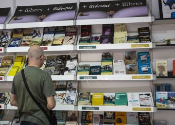 La Setmana del Llibre en Català es trasllada al Moll de la Fusta per mantenir la seva cita físics