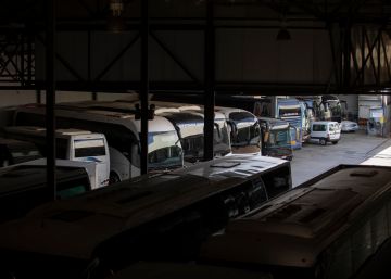 El coronavirus ‘aparca’ 7.000 autocars als garatges