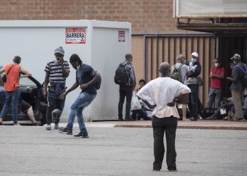 Viure al carrer per guanyar 6,50 euros l’hora