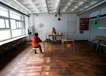 Les famílies denuncien traves de les escoles per portar-hi els nens