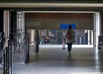 La caiguda d’alumnes per la pandèmia amenaça les universitats públiques