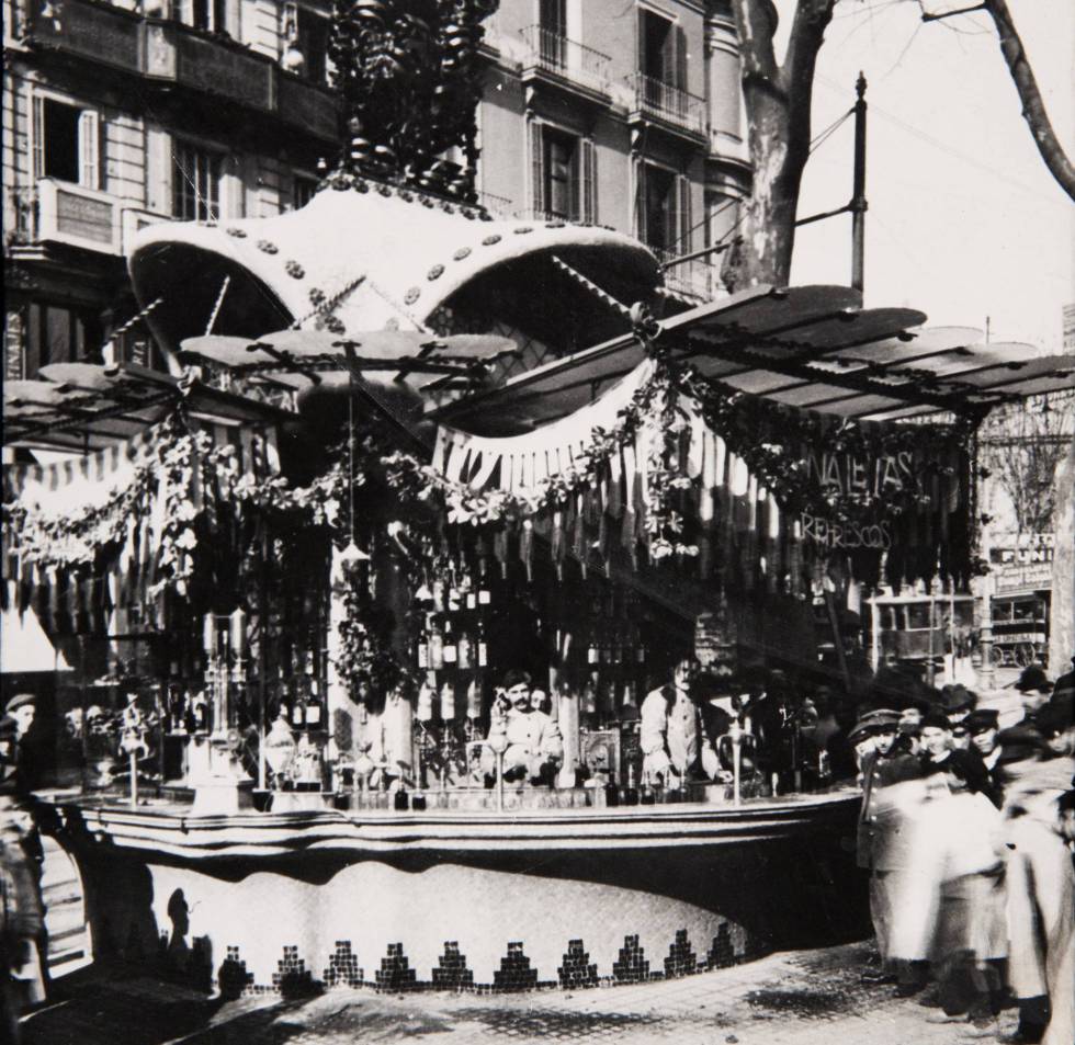 Quiosc de begudes a la Rambla de Canaletes de Barcelona.