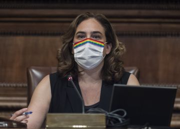 L’Ajuntament de Barcelona reprova el paper del Govern espanyol en la marxa de Joan Carles I