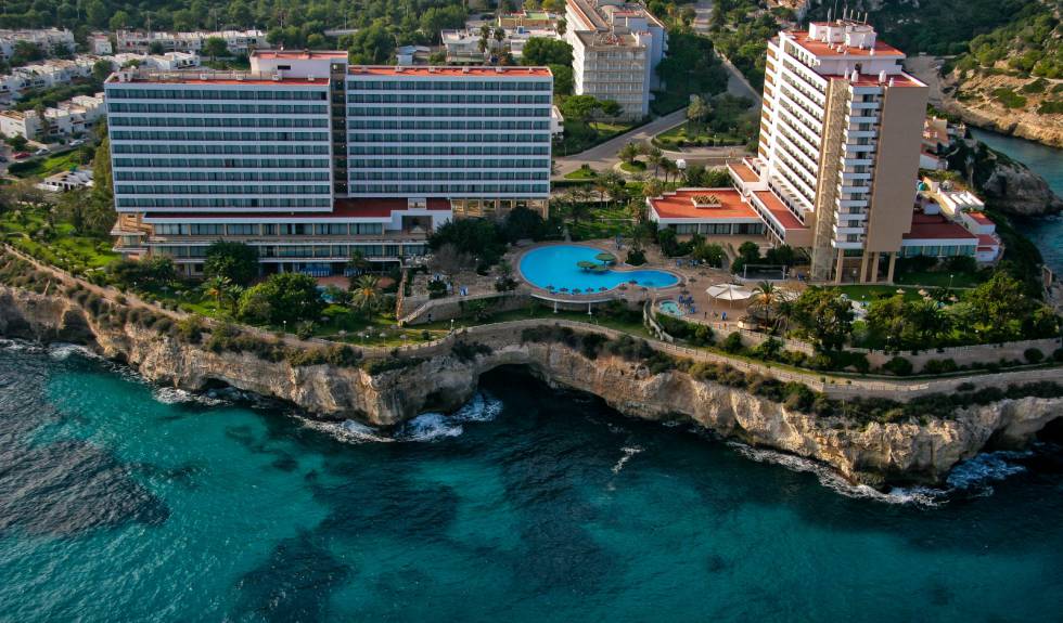 La Mallorca que va perdent la identitat és el substrat moral de la novel·la de Sebastià Perelló.