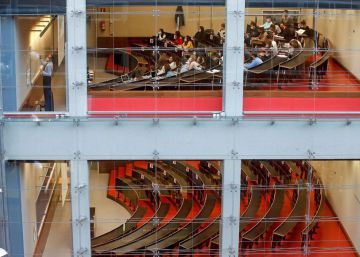 “És frustrant començar així la vida universitària”