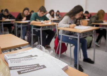 Els alumnes catalans de 4t d’ESO empitjoren les notes en matèries científiques i tecnològiques
