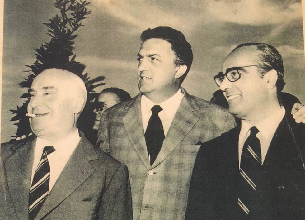 Des de l'esquerra, Angelo Rizzoli, Federico Fellini i Giuseppe Amato.
