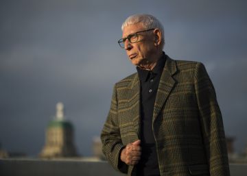 Raimon: “Hi ha una part de la societat que encara plora la dictadura”