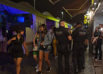 Barcelona desallotja sis bars i discoteques del Port Olímpic per recuperar l’espai per a ús ciutadà