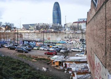 Només a Barcelona hi ha 70 assentaments com el de l’incendi de Badalona