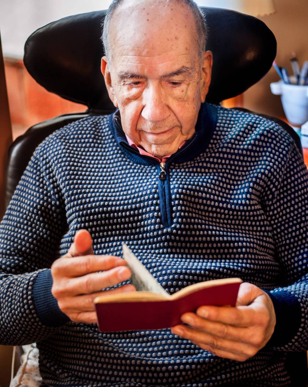Joan Margarit: “El que no pot preguntar un vell quan mor és: ‘I ara, què faig?”