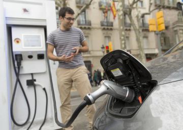 Colau, sobre les noves tarifes de cotxes elèctrics: “Tenir vehicle és una opció personal, no un dret fonamental”