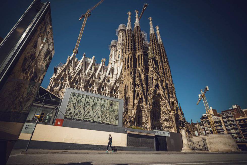 Façana del Naixement de la Sagrada Família, tancada al públic.