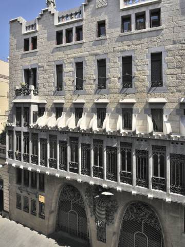 Façana del Palau Güell, obra de Gaudí a Barcelona.