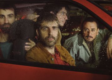 Manel publica per sorpresa ‘L’amant malalta’