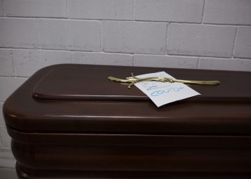 La covid divideix els morts al tanatori