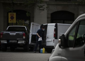 L’eliminació de places de càrrega i descàrrega dispara la indisciplina dels repartidors