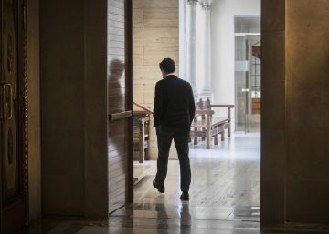 Manuel Valls torna un altre cop a casa