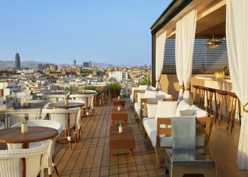 Els hotels tornen a obrir les terrasses