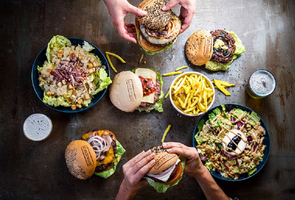 Cinc hamburgueses en diferents versions de restaurants de Barcelona
