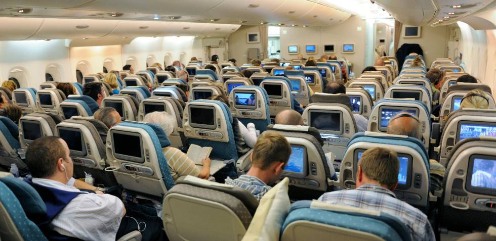La petja mediambiental dels assistents que venen en vols 'low cost' qüestionen els macroconcerts i festivals de gran format i alta assistència.