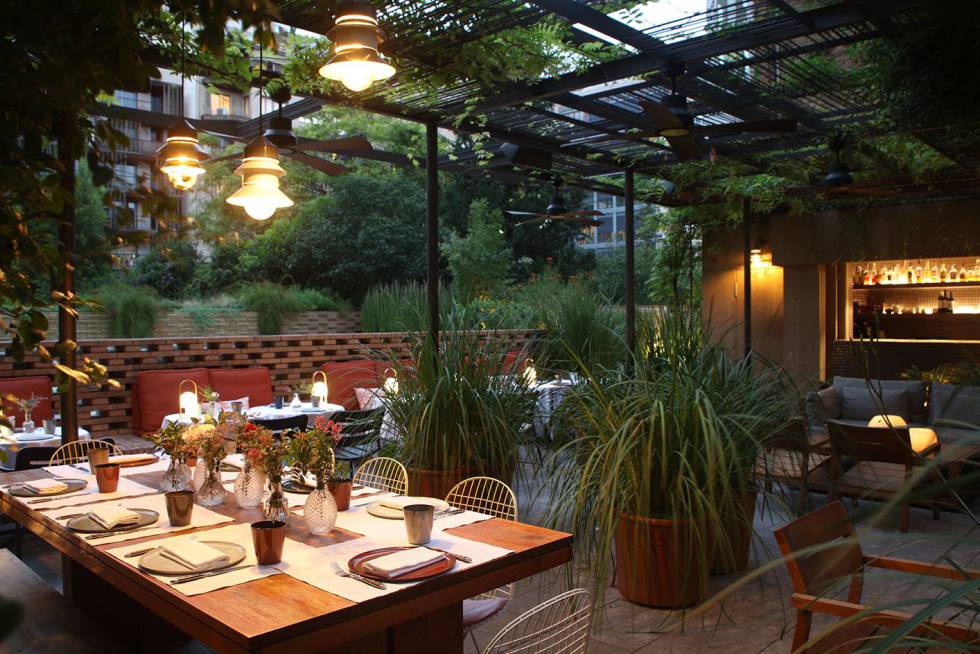 Cinc hotels de Barcelona que heu de descobrir per la terrassa