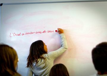 Immersió lingüística: un mite polític i una escola desbordada