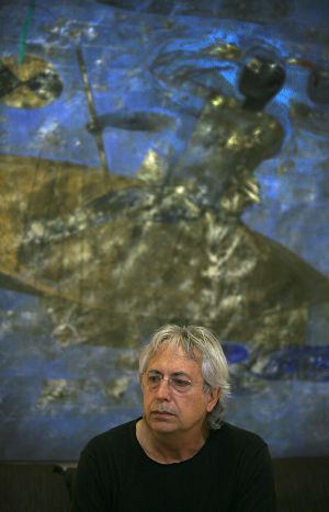 El pintor Horacio Silva al seu estudi.