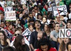 El Parlament pide reducir el 30% las tasas universitarias el próximo curso El Parlament pide reducir el 30% las tasas universitarias el próximo curso