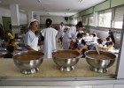 Educación no contempla cobrar por las tarteras en los colegios