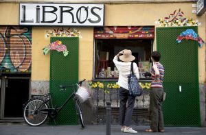 Libros Malasaña + Pictures of Lili, en Espíritu Santo.