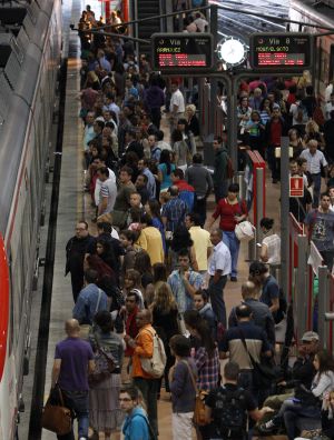 Viajeros en Atocha.