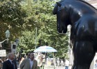 Botero llega a caballo