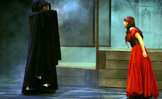 Escena del musical'El geperut de Notre Dame', de Bambalina Teatre.