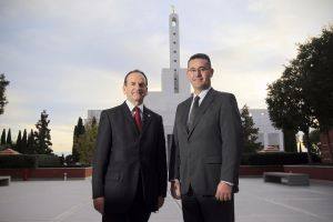 Faustino López, a la izquierda, y Ángel Gómez, ambos mormones.