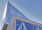 Botella abre una nueva biblioteca... a costa de cerrar dos