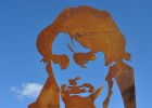 Ovidi Montllor por fin tiene un paseo y un monumento en Alcoi