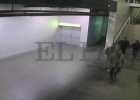 Dos policías recorrieron el pabellón antes de la fiesta