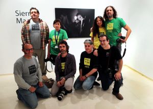 Fotógrafos valencianos organizadores de Photón en la exposición de Enrique Meneses en el IVAM.