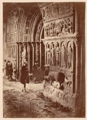 La portalada del monasterio de Ripoll en una de las cuatro realizadas en 1867.