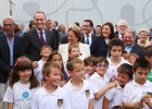 Protesta a Fabra y Barberá en la inauguración de un polideportivo
