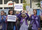 Escrache feminista ante la sede del PP contra la reforma del aborto