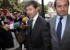 Bataller se atrinchera en la alcaldía tras declarar como imputado