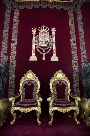 Los sillones que presiden la estancia.