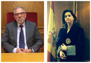 Los jueces y candidatos a decano Antonio Viejo y Conchita Jerez.