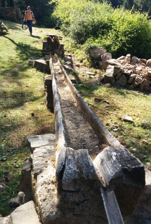 La font de la Cambreta, als peus de Penyagolosa, totalment seca.