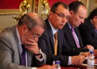 Los empresarios estallan contra la discriminación del Gobierno Los empresarios estallan contra la discriminación del Gobierno
