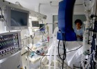 Los hospitales pagan hasta el 20% más por los mismos fármacos