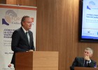 Los expertos piden “erradicar la corrupción” para crecer Los expertos piden “erradicar la corrupción” para crecer