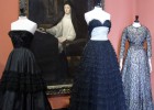 La época dorada de la moda francesa de los 50 llega a Bilbao